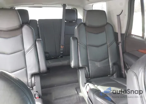 2015 Cadillac Escalade Luxury z USA, uszkodzony, nr VIN 1GYS4BKJ2FR185794